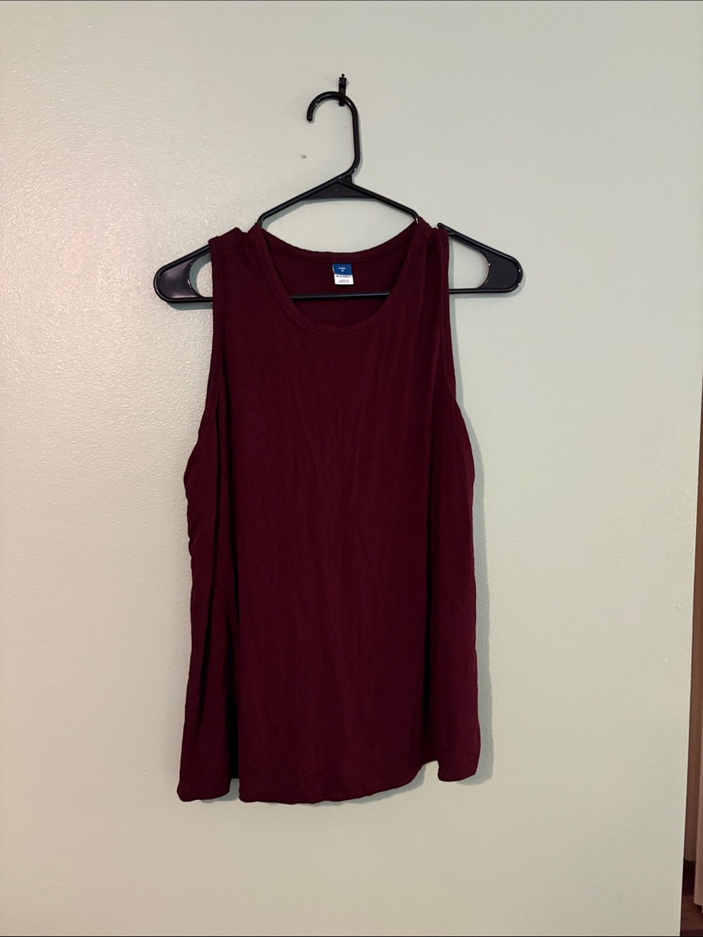 Old Navy Women's Sleeveless Tank - Maroon